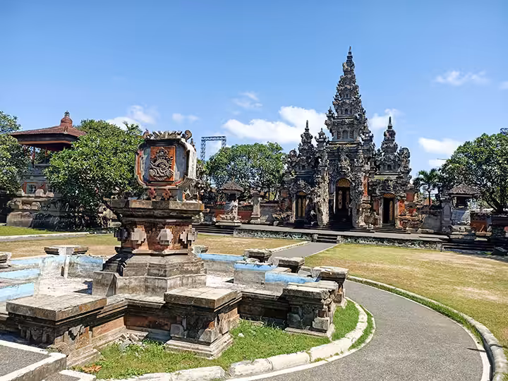 sekilas tentang Taman Werdhi Budaya Art Centre