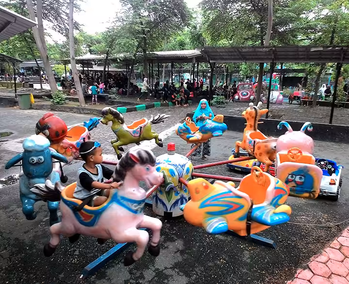 kolam renang waterpark ciperna