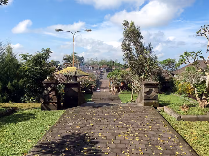 Lokasi Pura Pucak Mangu