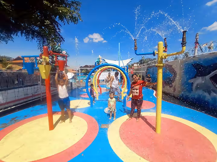 playground anak kolam renang hs Agung