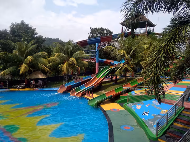 seluncuran waterboom bumi kedaton