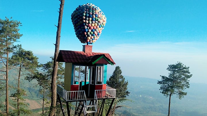 spot foto instagramable pemandangan puncak sawiyah