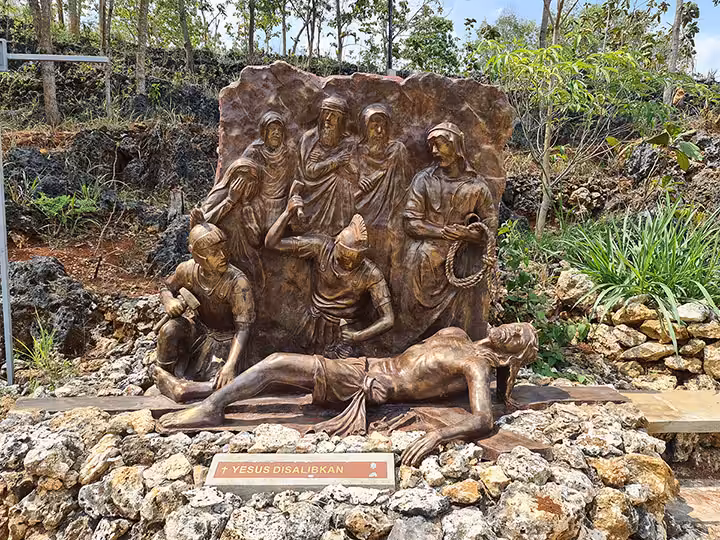 Daya Tarik Wisata Gua Maria Tritis