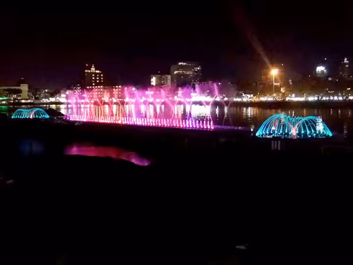 air mancur masjid 99 Kubah