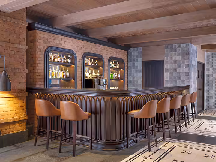 bartender Koral Restaurant Bali