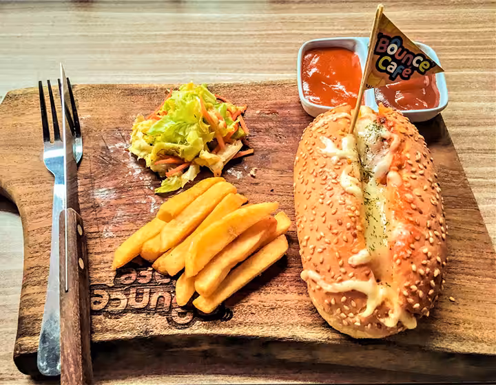 cafe di Bounce Street Asia