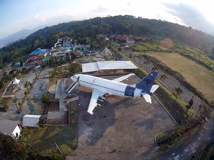 pesawat The Mountain Recreation Park