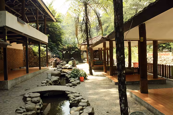 fasilitas Kampung Karuhun