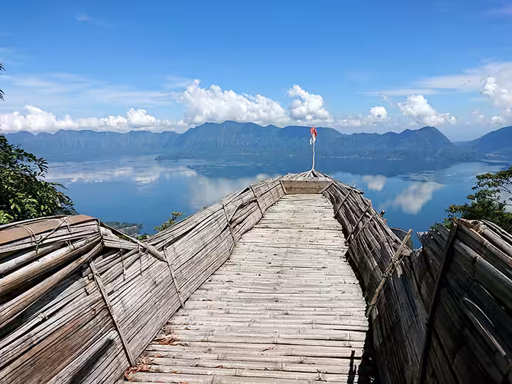 gardu pandang lawang park
