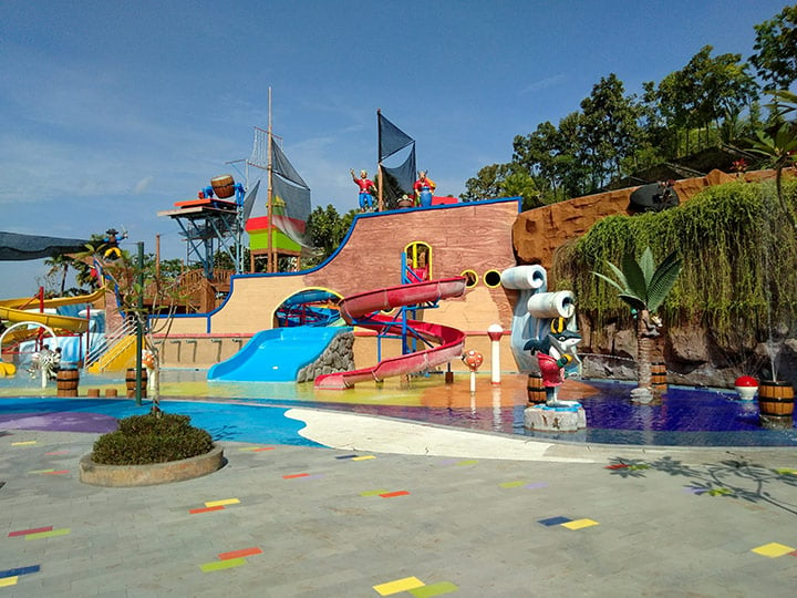 kolam anak CitraGrand Mutiara Waterpark