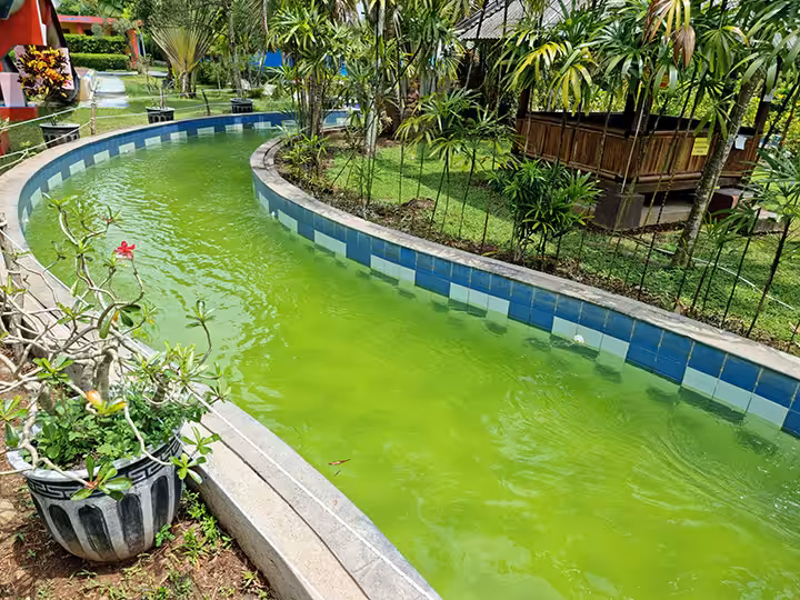 kolam arus Grand Puri Waterpark