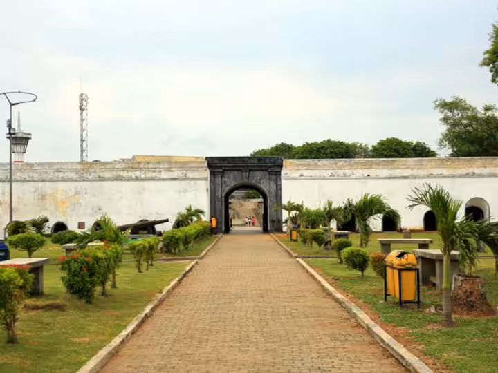 lokasi benteng marlborough