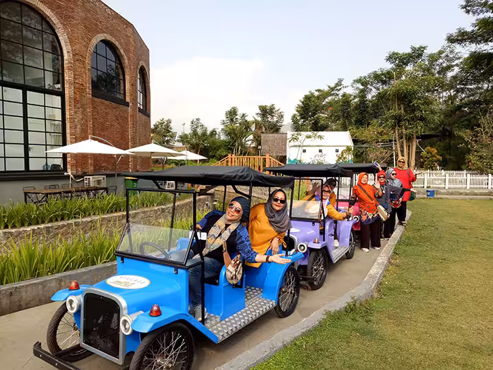 mobil The Village Purwokerto