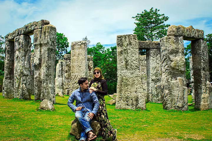 nuansa alami Stonehenge Yogyakarta
