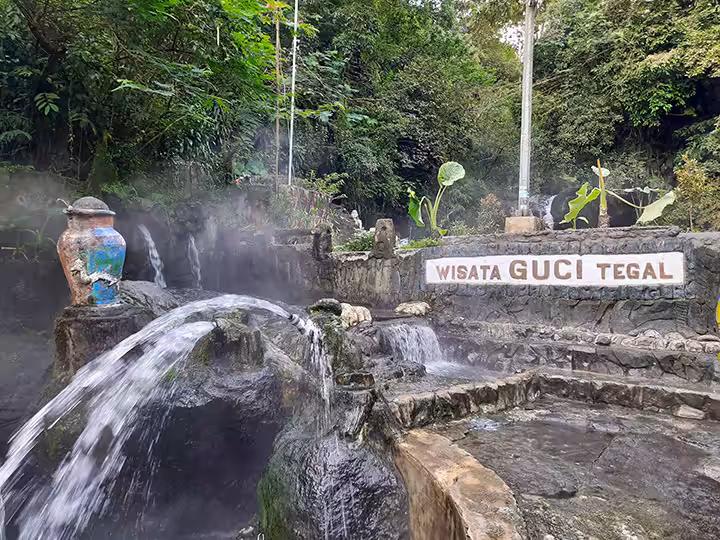 pancuran pengasih pemandian air panas guci