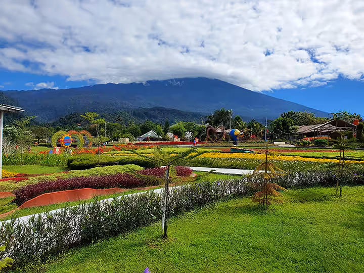 pemandangan New Small World Purwokerto