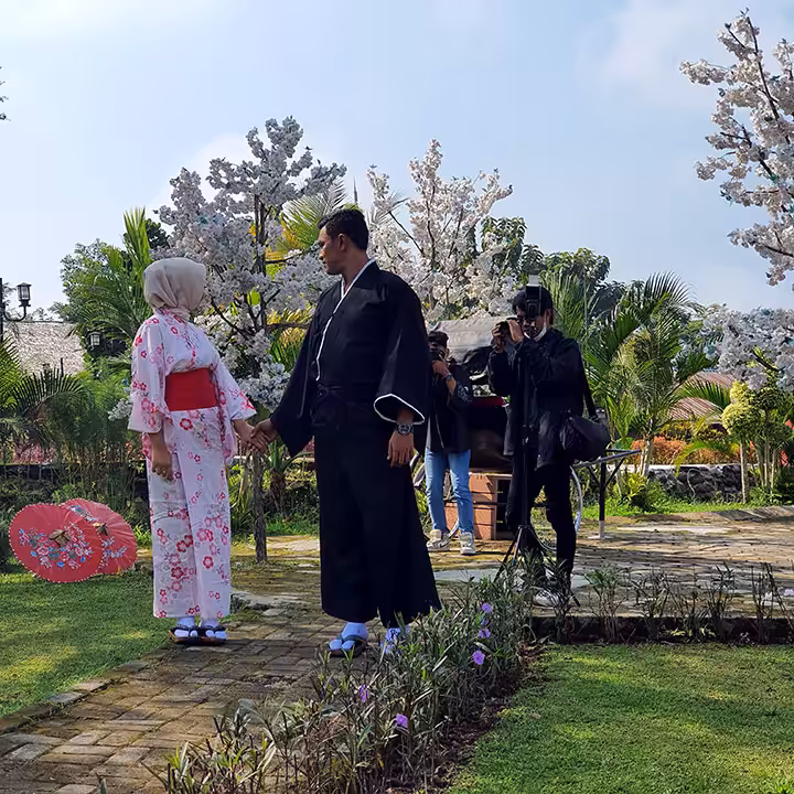 pre wedding New Small World Purwokerto