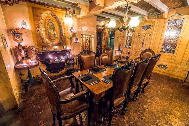 private room La Favela Bali