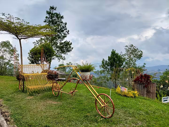 sepeda Taman Langit Gunung Banyak