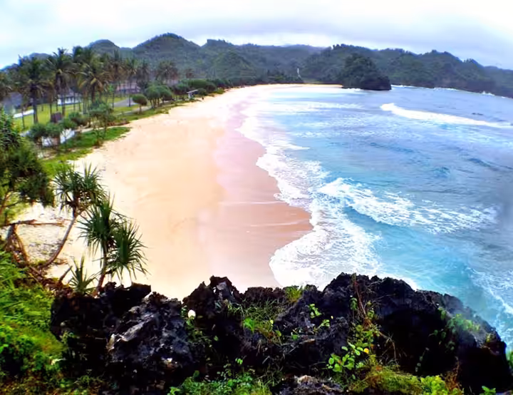 tiket masuk pantai srau