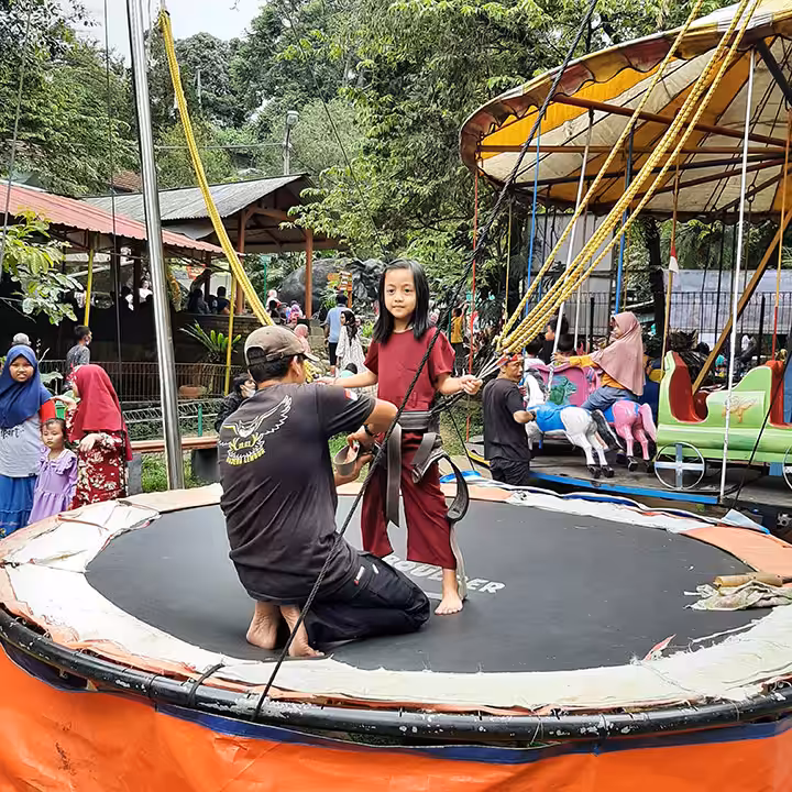 trampolin Pemandian Air Panas Ciater