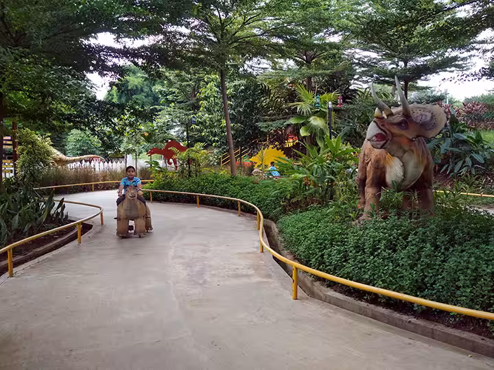 wahana Dinosaurus Taman Legenda