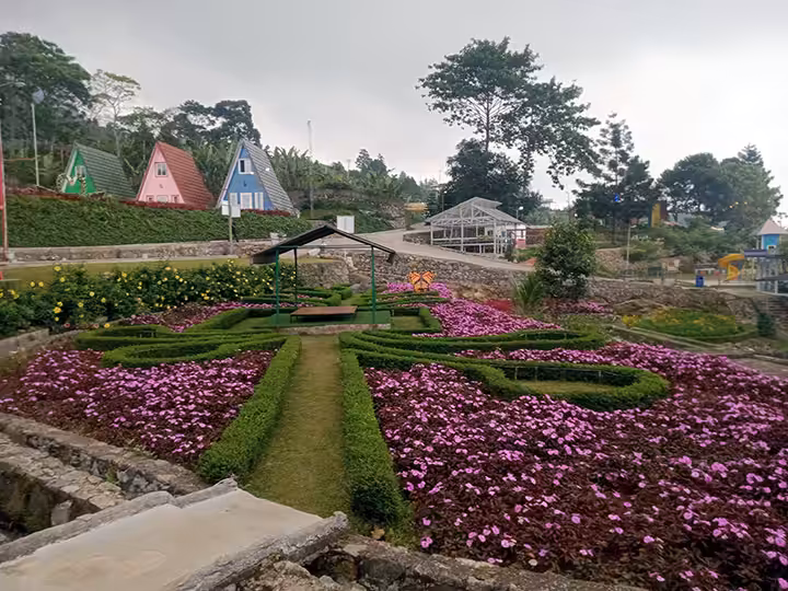 wisata Nirvana Valley Resort