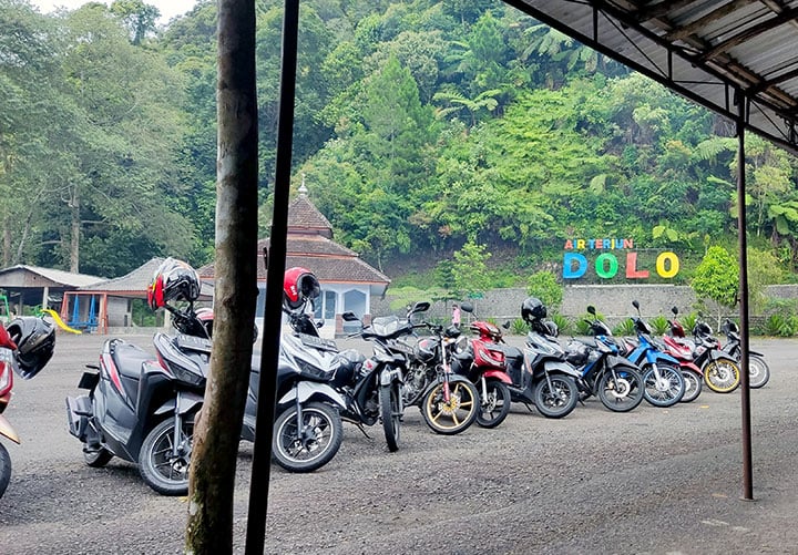 wisata air terjun dolo kediri