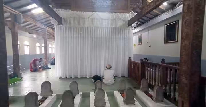 ziarah makam sunan muria