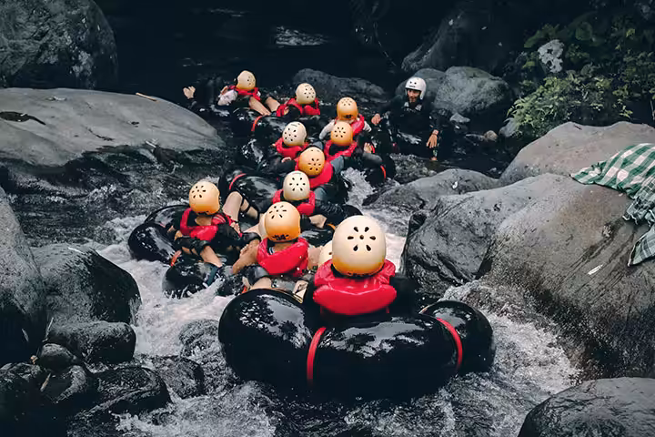 susur sungai Cikadongdong River Tubing