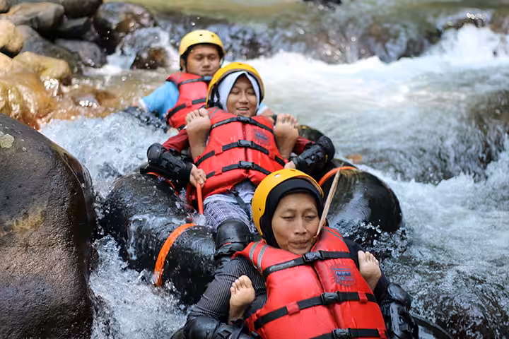 Cikadongdong River Tubing