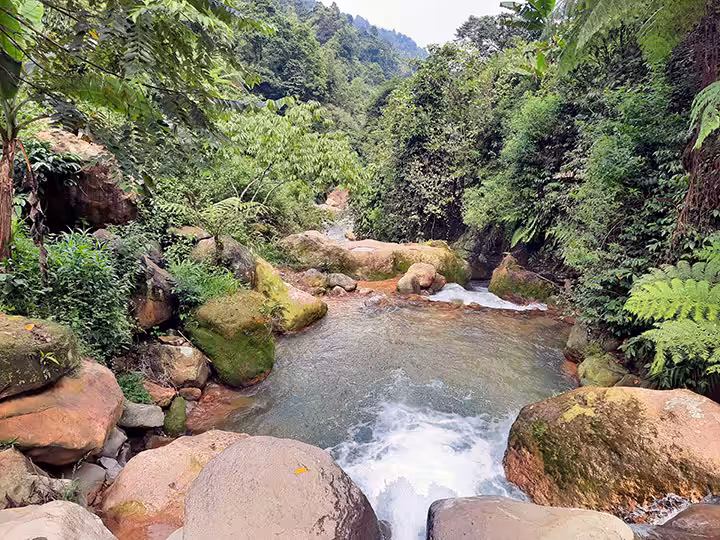 Daya Tarik Curug Ciburial 
