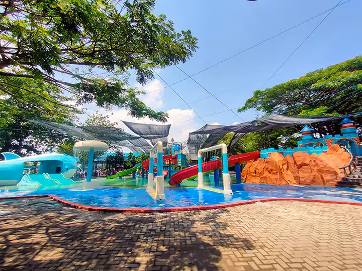 Fasilitas Bahari Waterpark Tegal