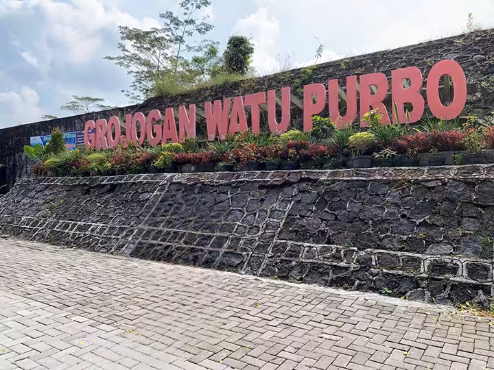 Grojogan Watu Purbo Bangunrejo Jogja