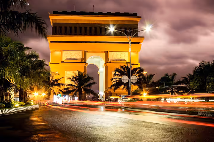 Jam Buka Simpang Lima Gumul