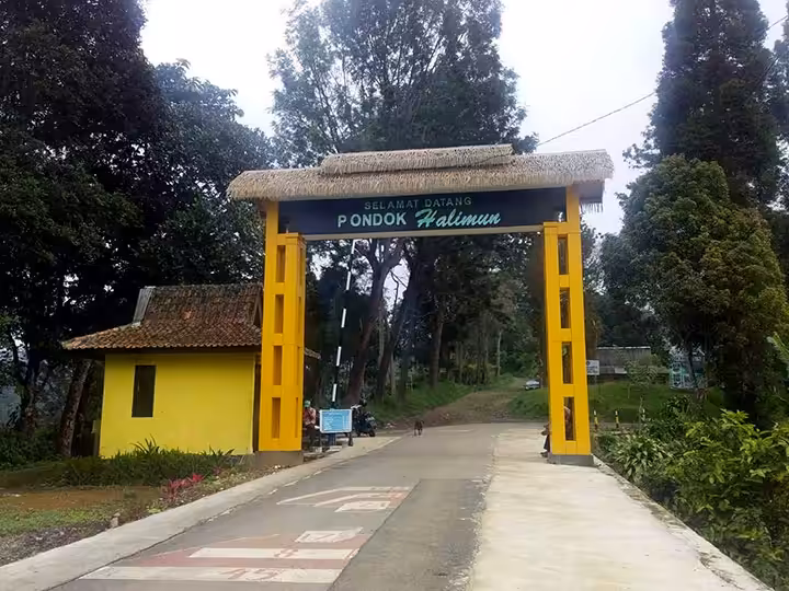 gerbang Pondok Halimun Sukabumi