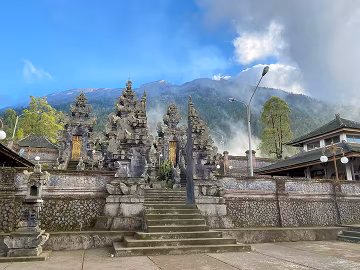 Sekilas Tentang Pura Pasar Agung