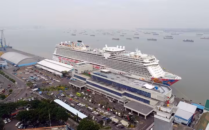 Tanjung perak surabaya