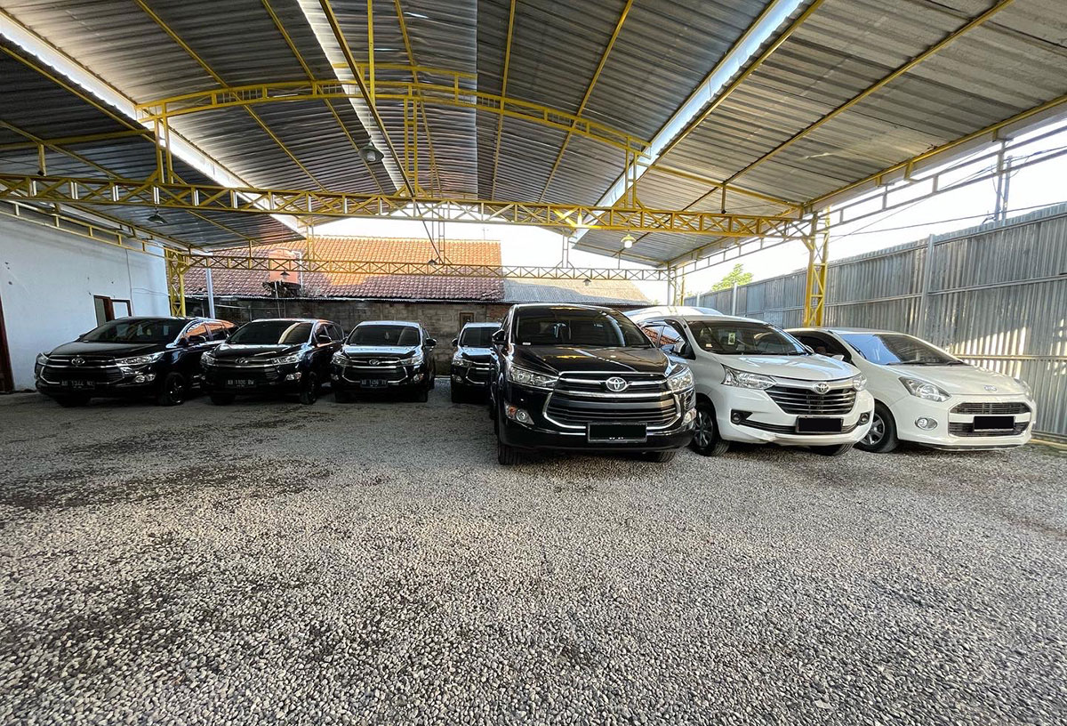Tempat Rental Mobil Xpander Semarang Terdekat