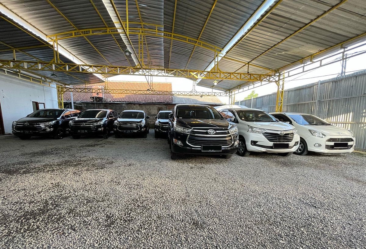 Tempat Rental Mobil di Pasar Rebo Terdekat