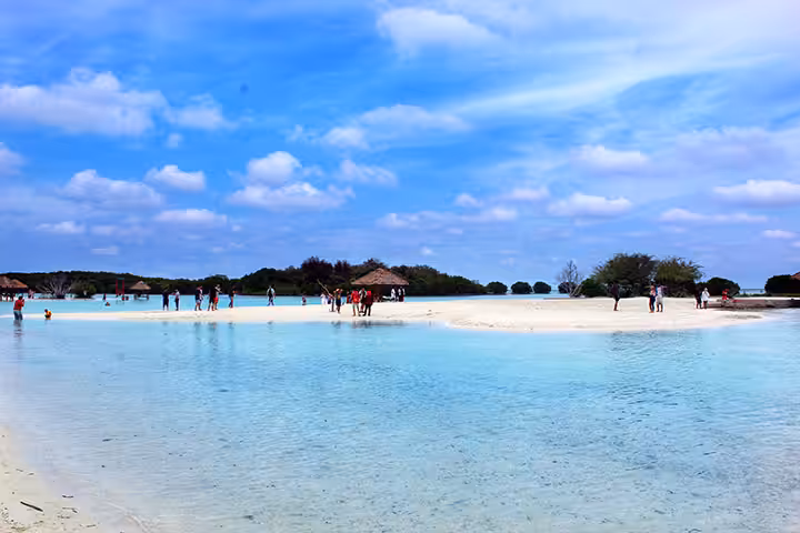 Wisata Pantai Pasir Perawan