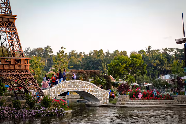 arsitektur Gading Paradise