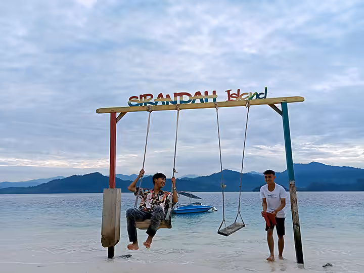 ayunan Pulau Sirandah