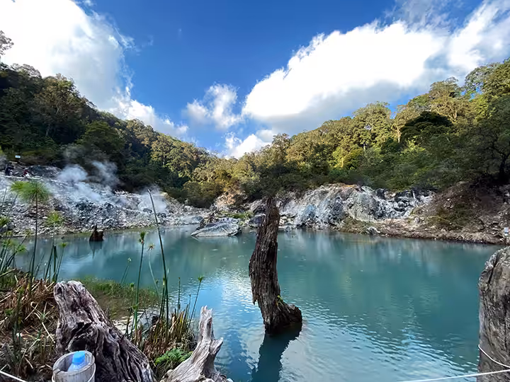 batu berasap Kawah Cibuni Rengganis