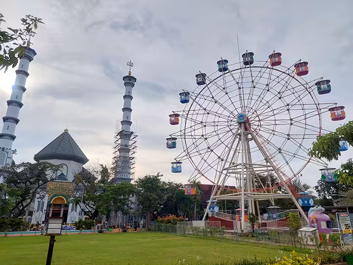 bianglala alun alun lamongan