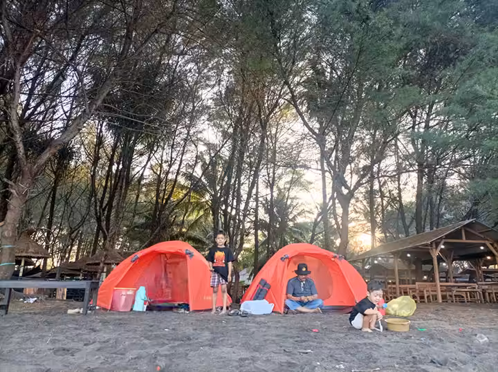 camping di Pantai Serang Blitar