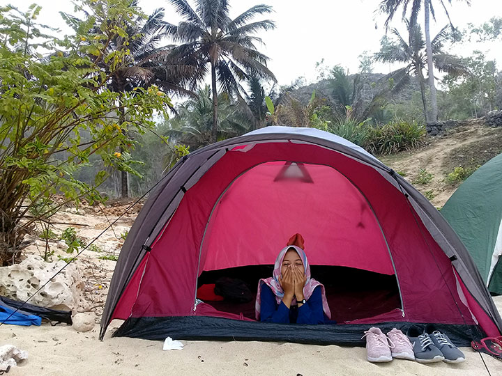 camping ground pantai butuh