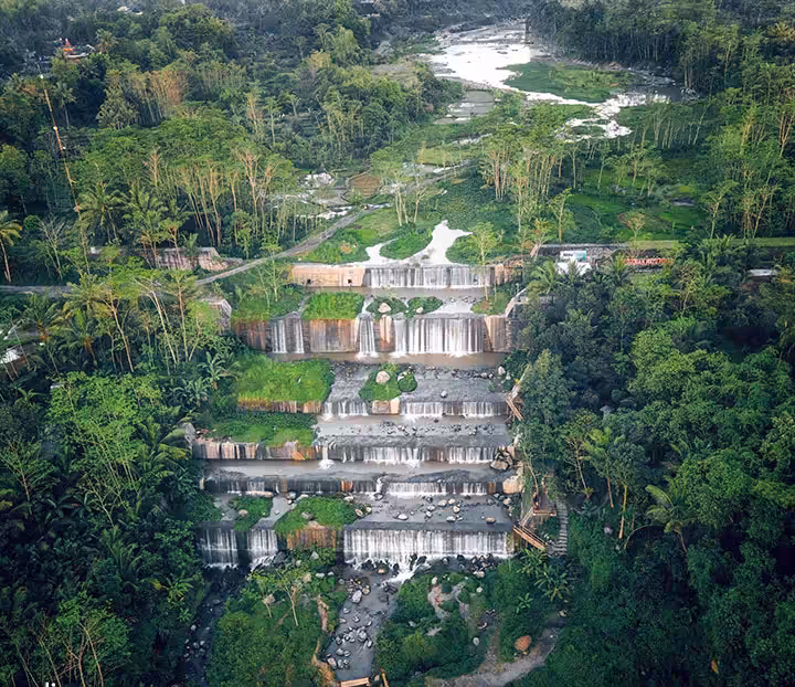 drone view Grojogan Watu Purbo Bangunrejo