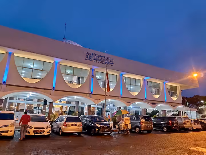 fasilitas masjid sabilillah malang