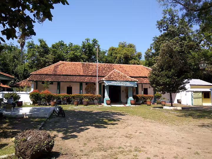 gedung pusaka Keraton Kanoman
